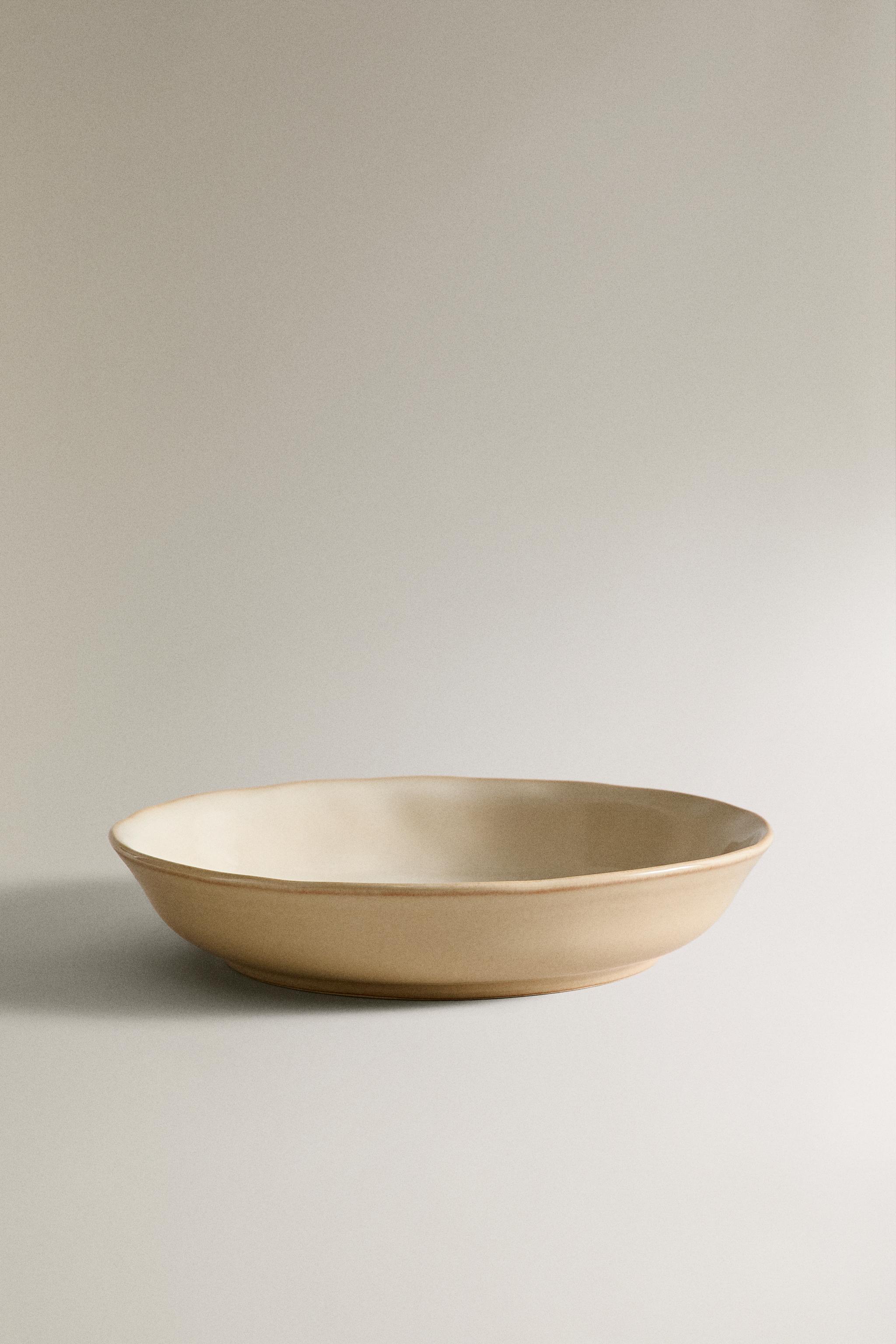 STONEWARE SOUP PLATE WITH IRREGULAR EDGE